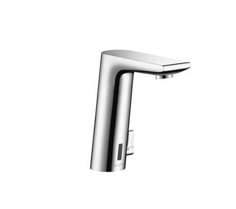 Electronic basin mixer with temperature control battery-operated